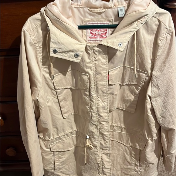Levi's Cream Utility Jacket for Women - Picture 1 of 5